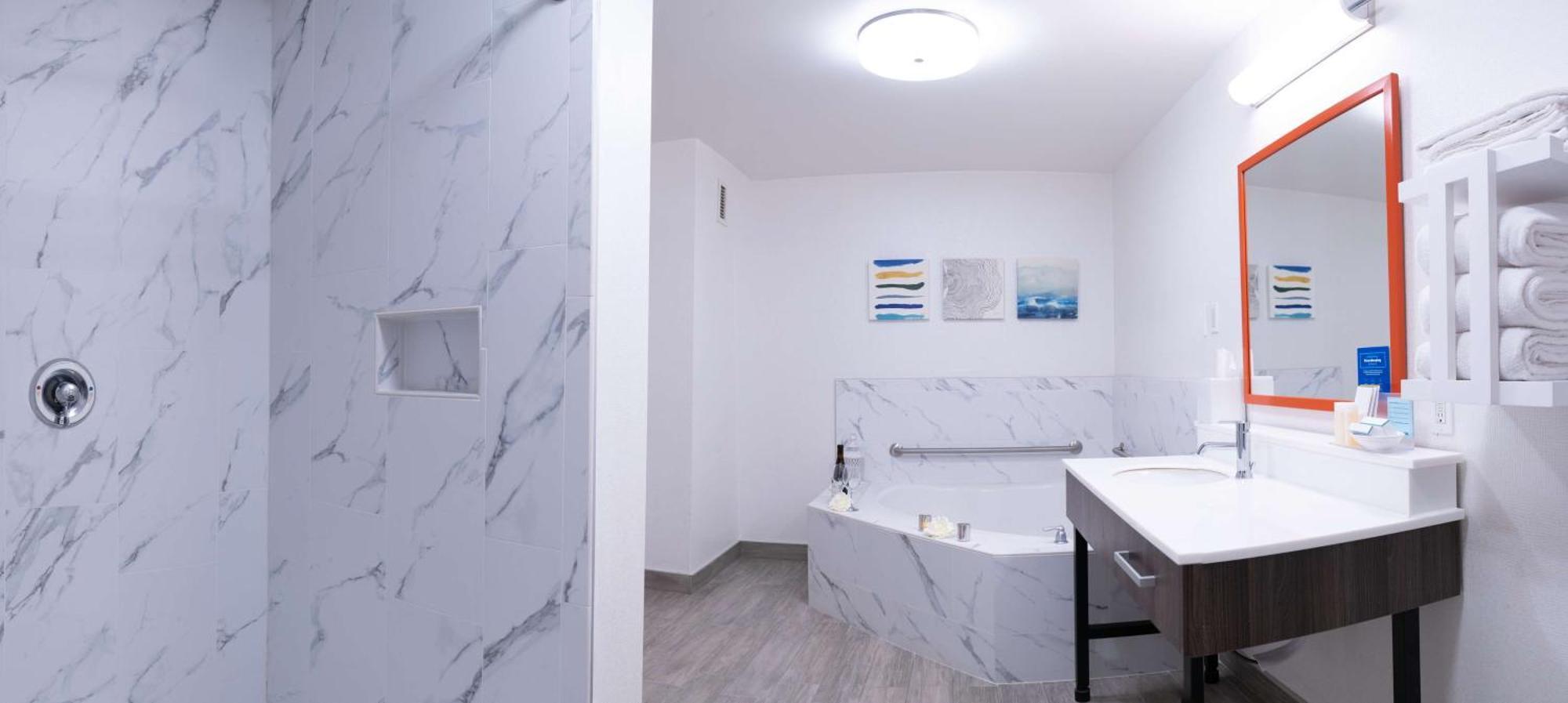 Hampton Inn & Suites Seal Beach Buitenkant foto