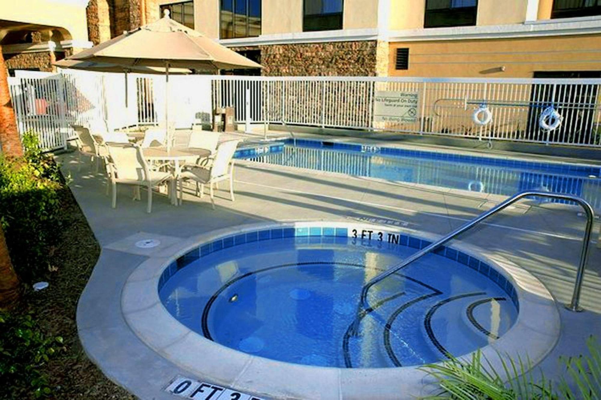 Hampton Inn & Suites Seal Beach Buitenkant foto