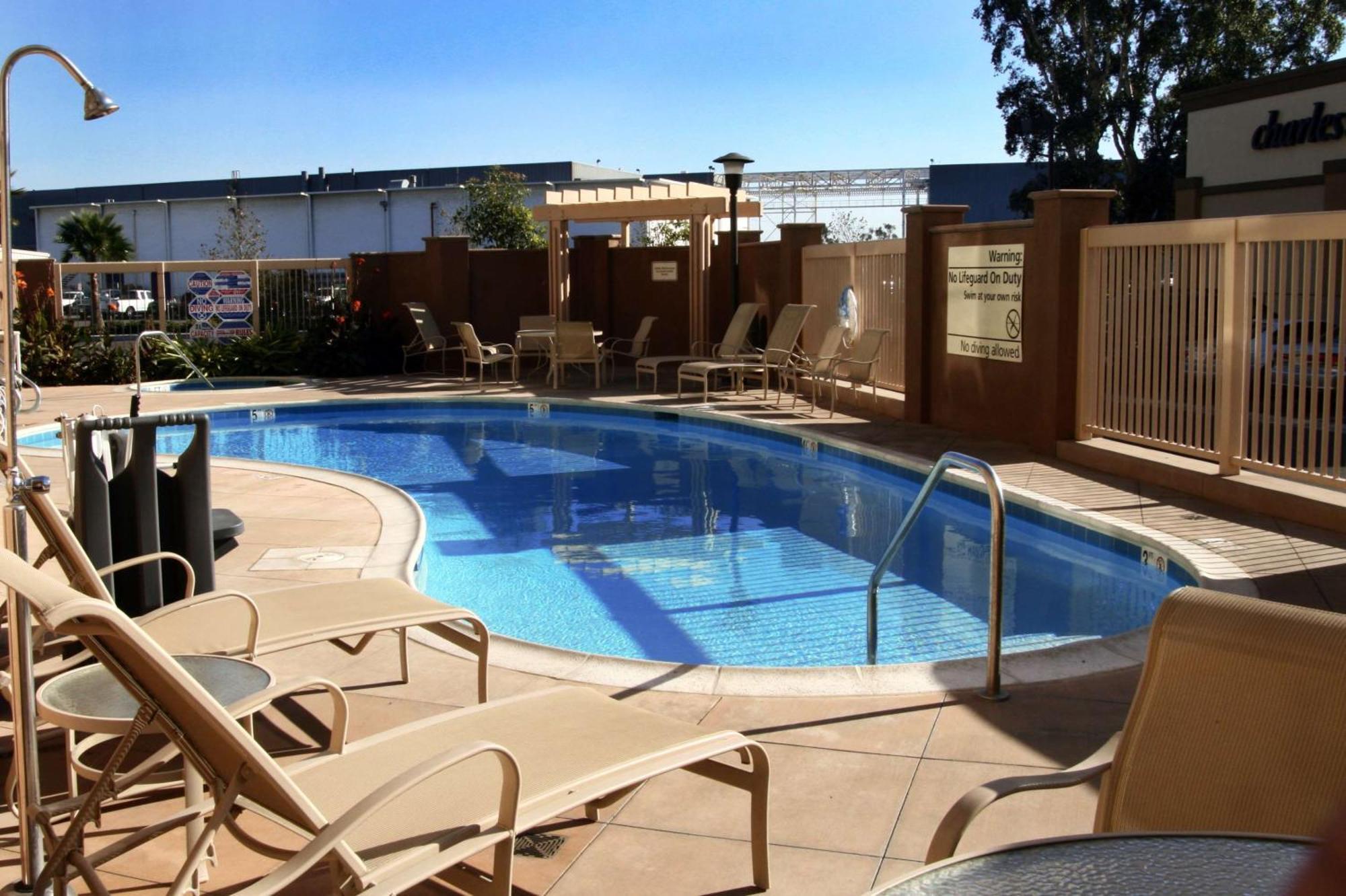 Hampton Inn & Suites Seal Beach Buitenkant foto